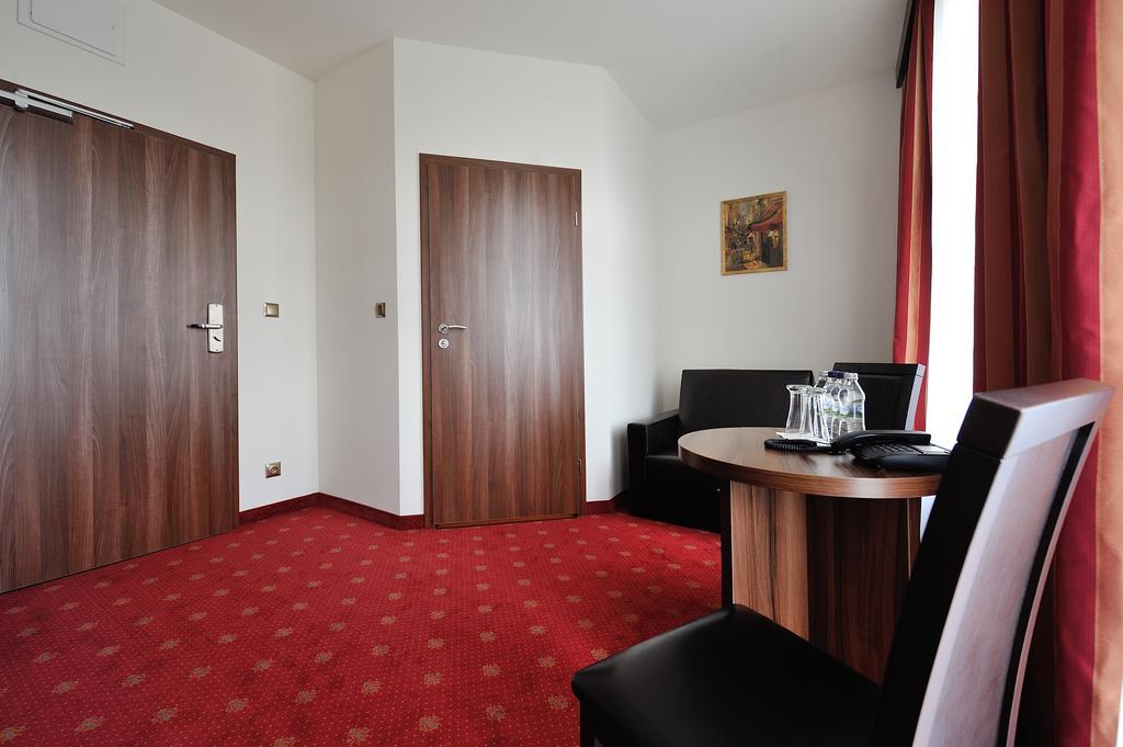 Hotel Centrum Sosnowiec Phòng bức ảnh