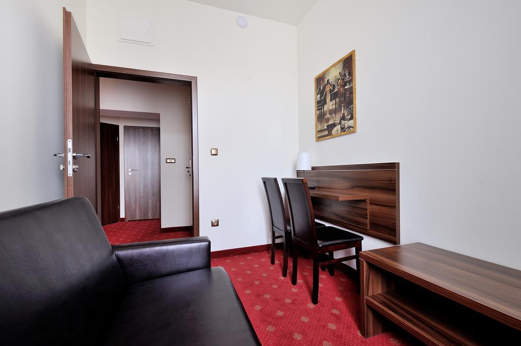 Hotel Centrum Sosnowiec Phòng bức ảnh